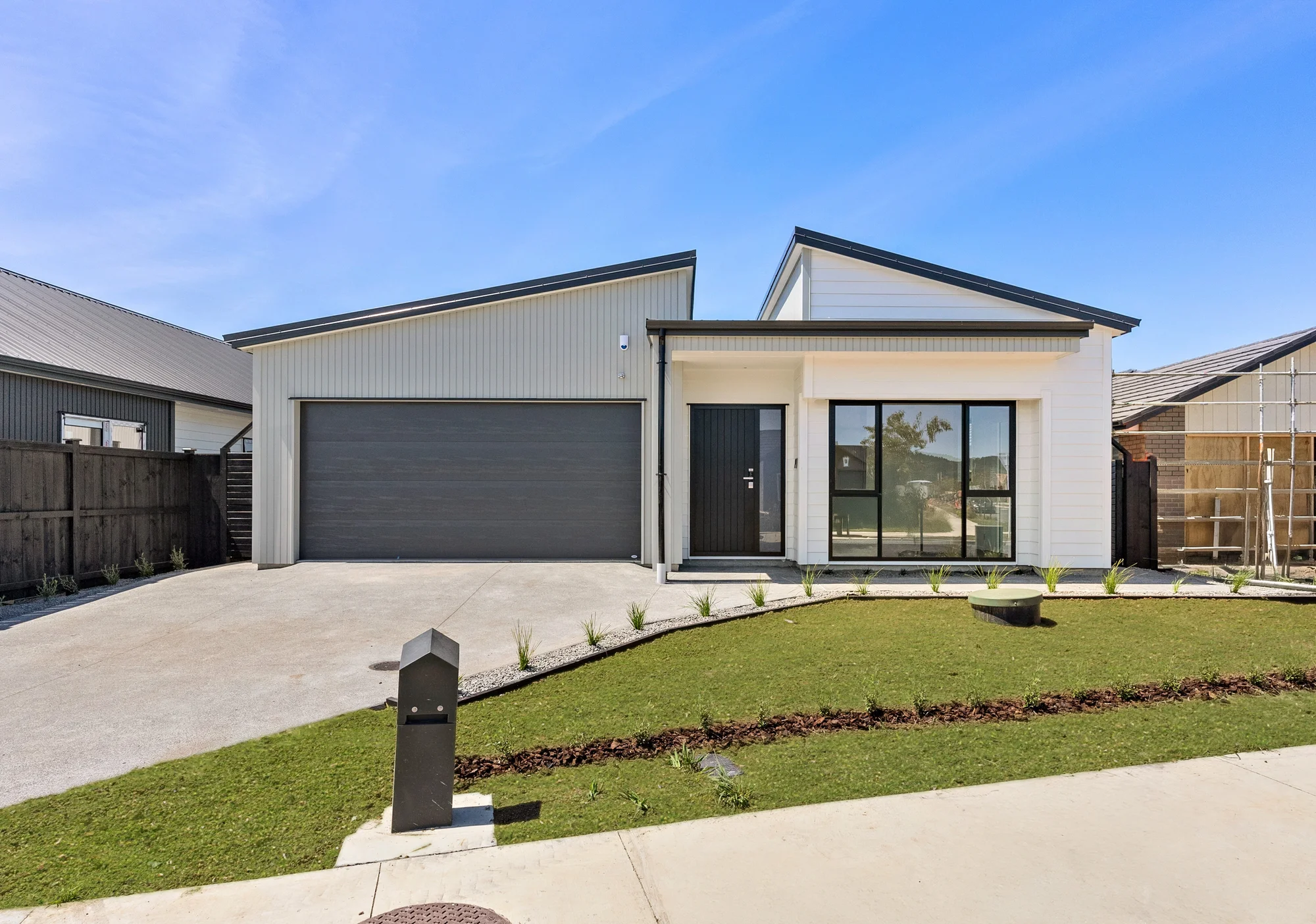 Clevedon 4Kwarto Make an offer! | Brand new & Stylish!