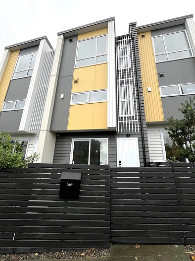 3 Bedroom- Spacious Living in Prime Location