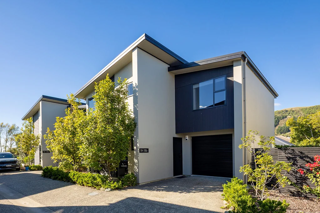 Nelson City 3Kwarto Perfect for Two – Effortless Cityside Living