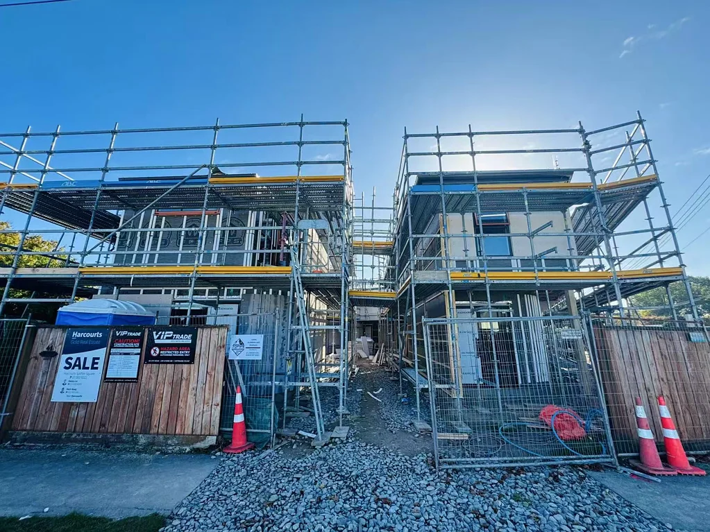 Bishopdale 3બેડરૂમ Completion in June . Top school zone