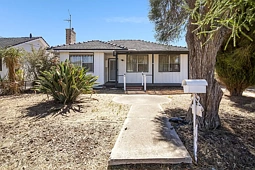 56 Elizabeth Street, Horsham