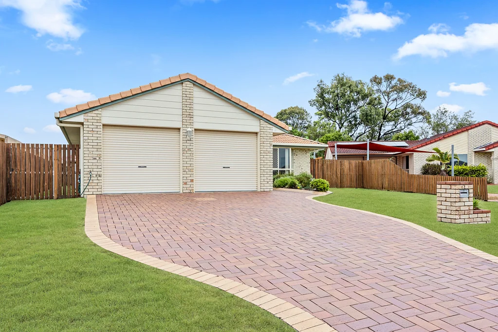 6 Boleyn Place, Torquay, QLD 4655