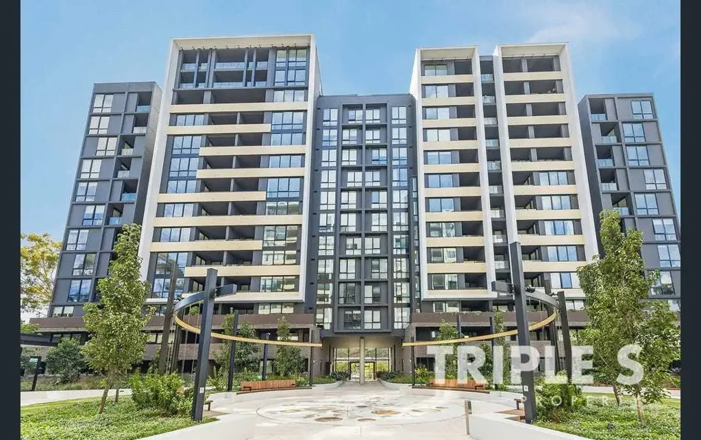 FURNISHED 2 Bedroom + Enclosed Study with Door & Window | Quiet North-Facing Apartment