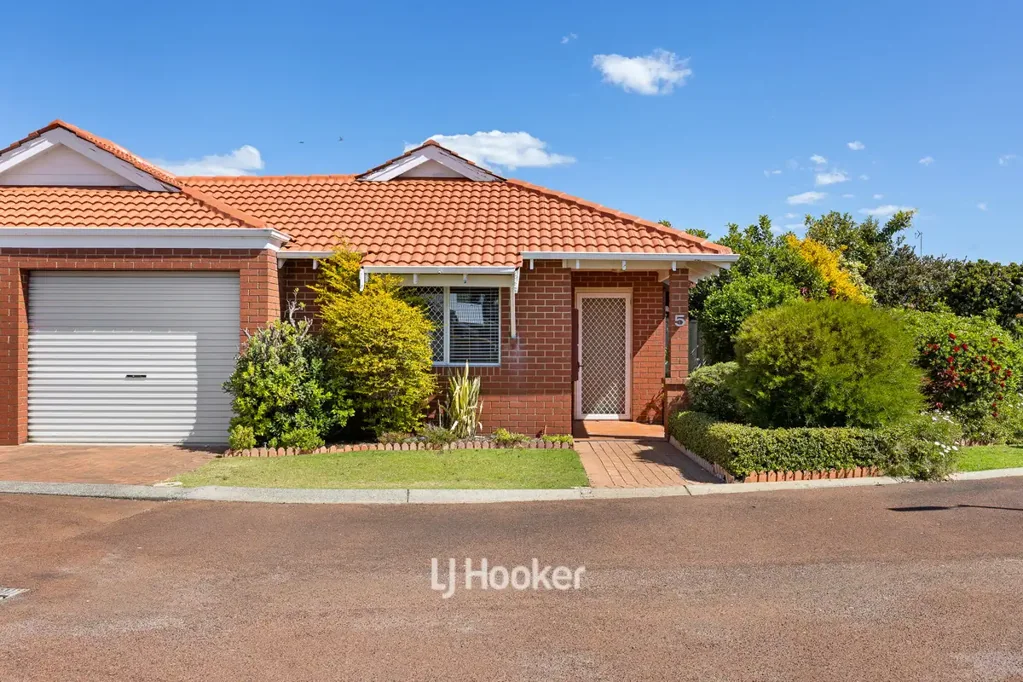 Australind 2कमरा Easy-Care Living in the Heart of Australind