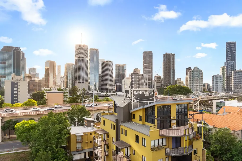 Kangaroo Point 1 Bedroom Architectural Elegance Meets Panoramic Perfection