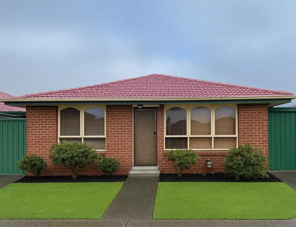 LOVELY 2 BEDROOM UNIT IN GREAT LOCATION | FLARE REAL ESTATE