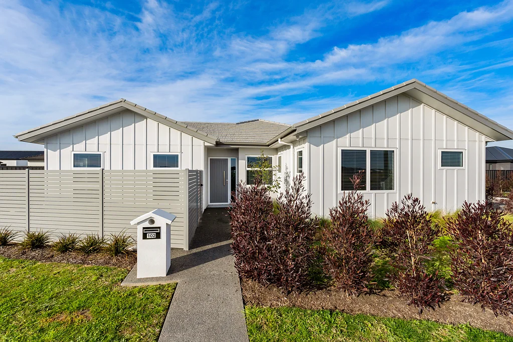 Te Awa 3chambre Forget the Wait – Contemporary Home Ready Now