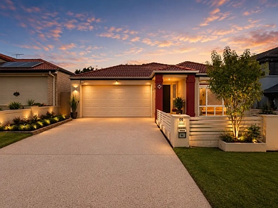 Forest Lake 4ਬੈੱਡਰੂਮ Stylish Home in Convenient Location