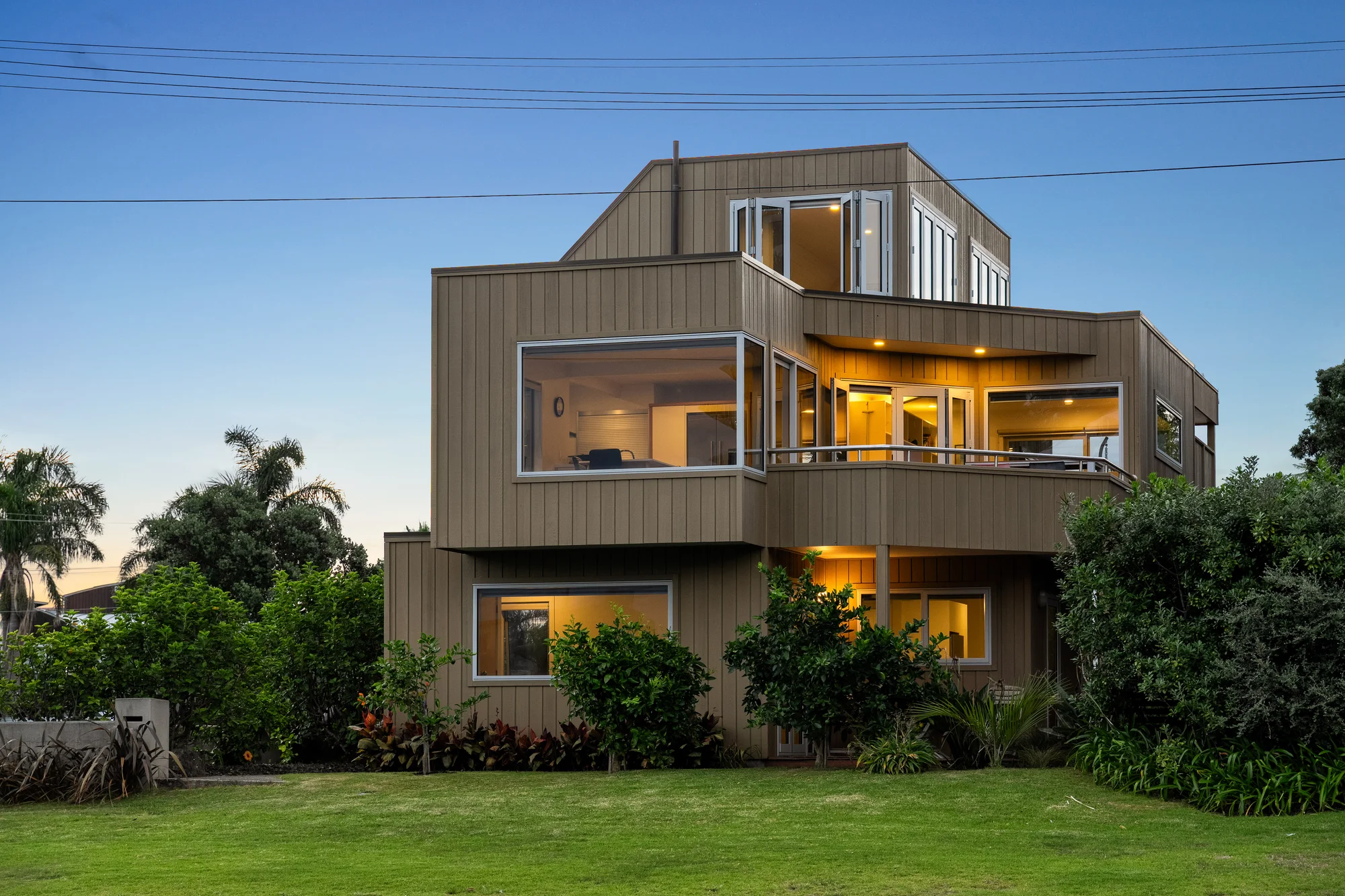 Whangamata 3Habitaciones Harbour & Ocean Views - Steps to the Water