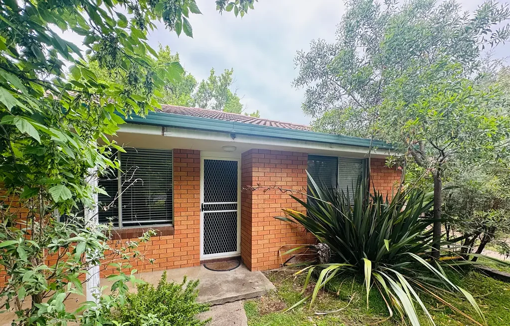 NEWLY RENOVATED 2 BEDROOM