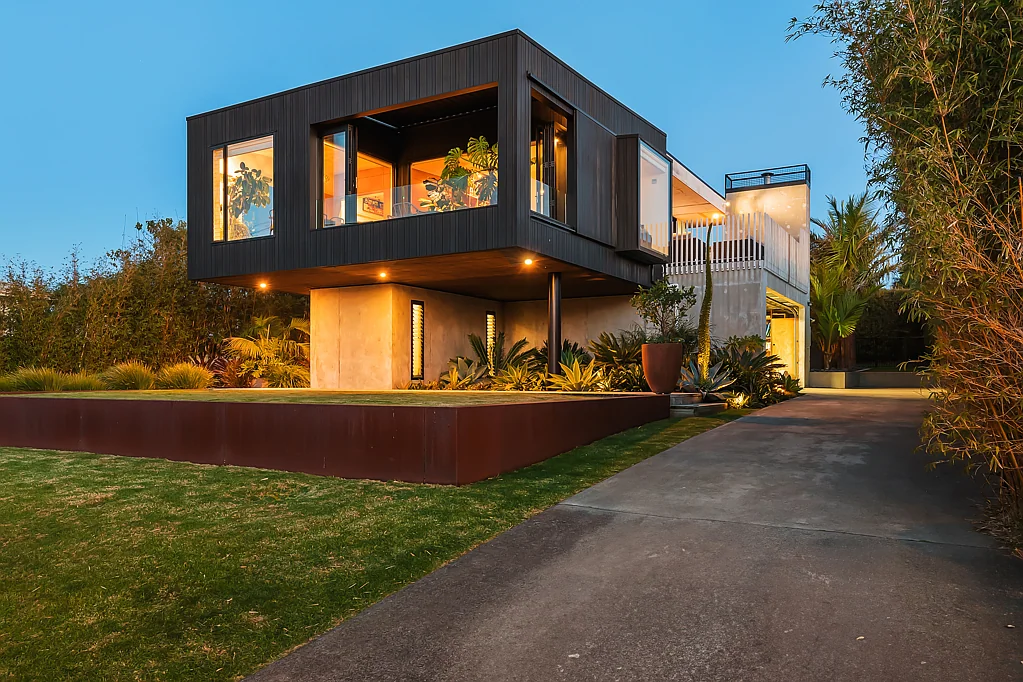 Raglan 4 Bedroom Award-Winning Architectural Excellence