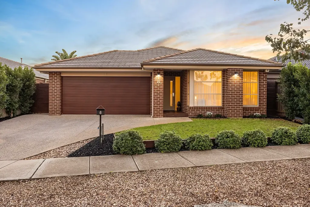 8 Forclaz Street, Fraser Rise, VIC 3336