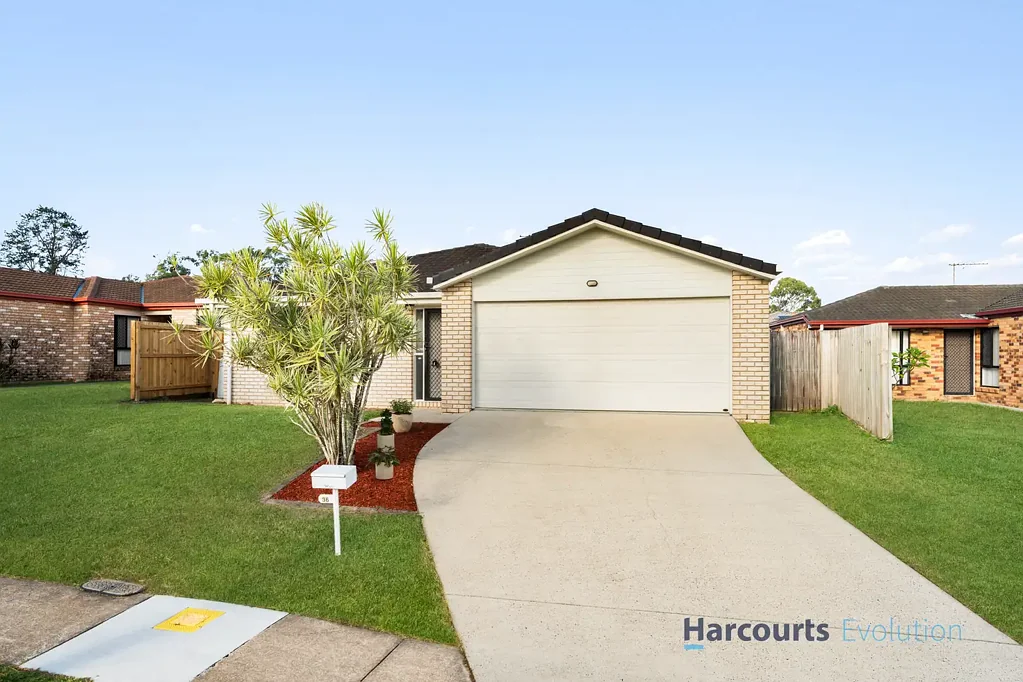 Rothwell 4 Slaapkamer Invest or Nest - Exceptional Move-In Ready Family Home offering Space & Comfort