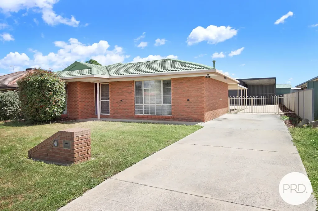 4 BEDROOM HOME WITH HUGE SHED!