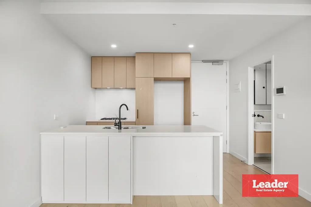 Stylish Urban Living in the Heart of Ivanhoe