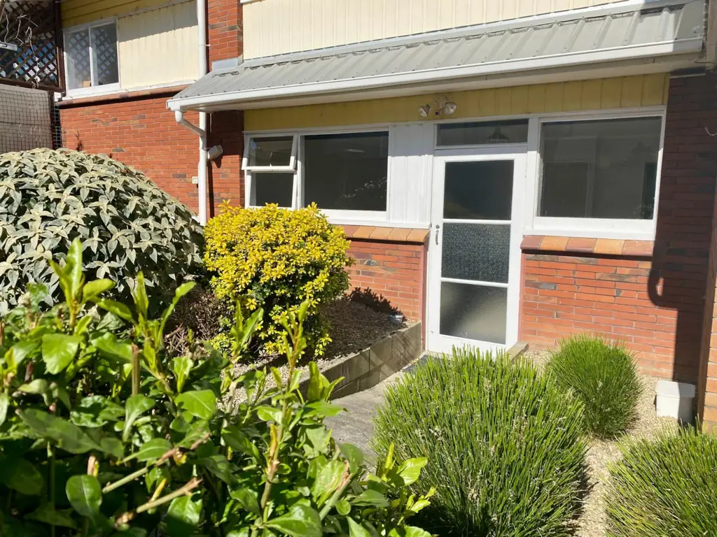 Private Bedsit/studio unit in Grassways Avenue