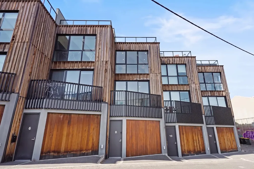 City-Edge Sanctuary with Rooftop Views – Furnished