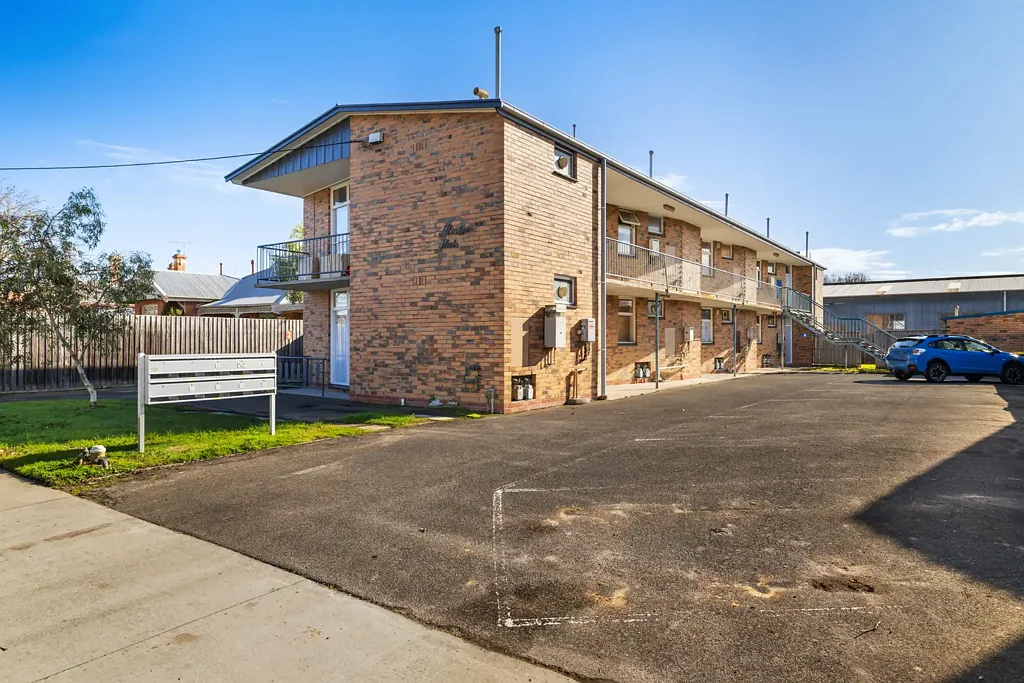 Comfort & Convenience in Central Sale