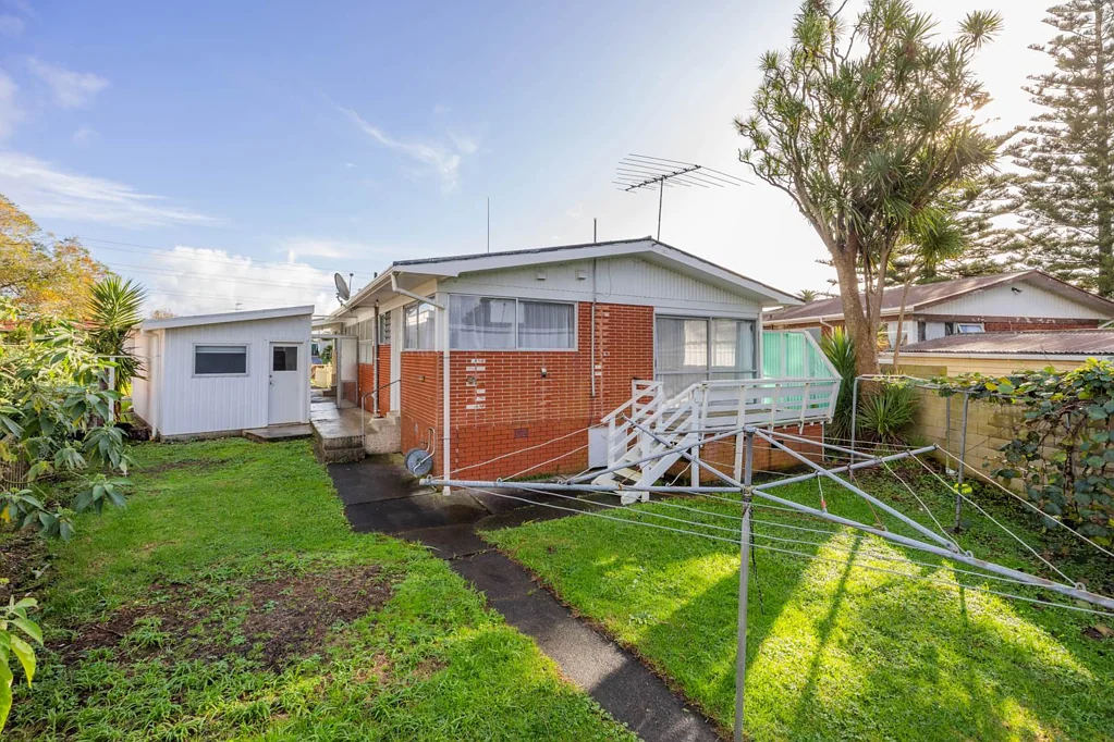 Otahuhu 2房  Spacious Two Bedroom with a Big Backyard