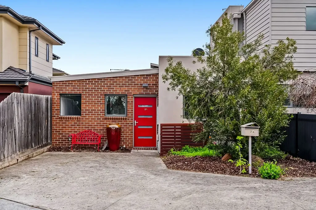 Strathmore 2Zimmer Independent, Immaculate and Ideally Located