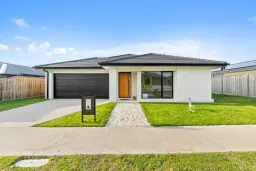 9 Ayres Crest, Churchill