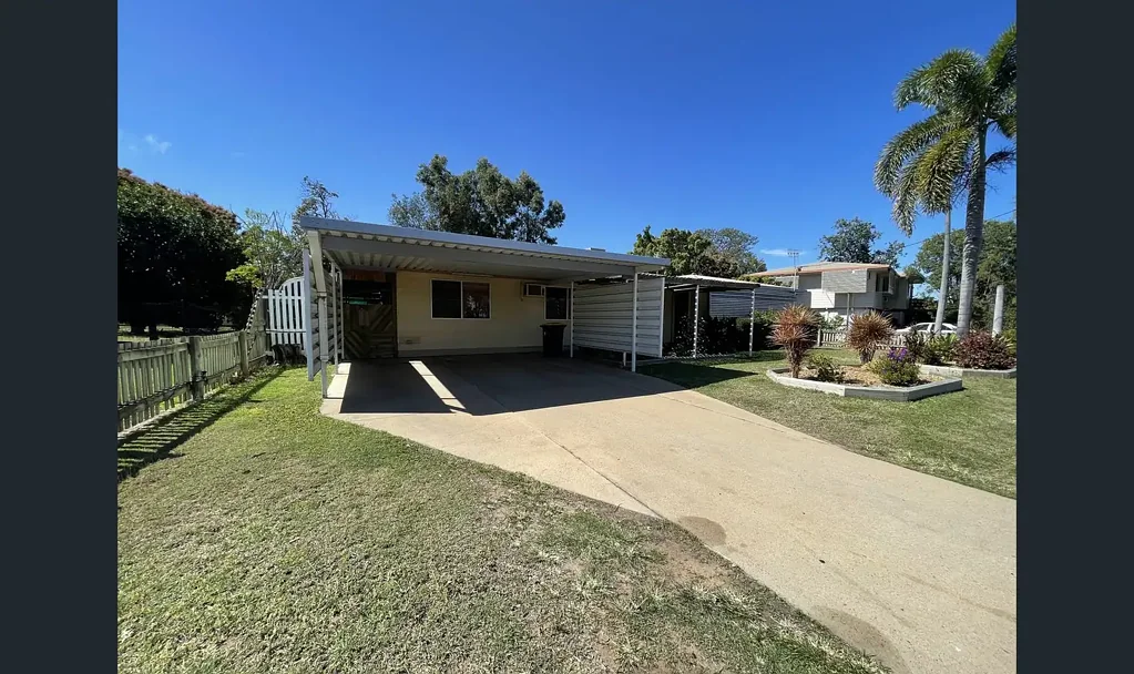 3 BED, 2 BATH, 2 LIVING AREAS, OPPOSITE PRIMARY SCHOOL