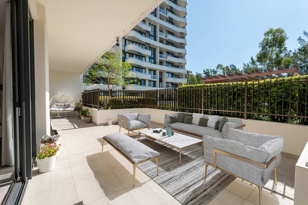 Lidcombe 3chambre Over-sized 3 Bedroom | Garden Courtyard | 2 Parking