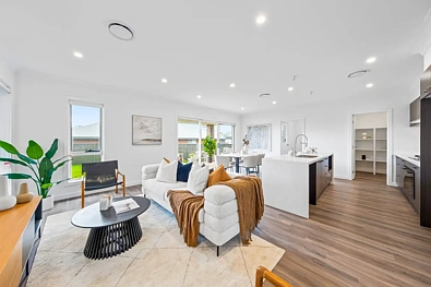 Address Withheld, Jordan Springs, NSW 2747, 5 Bedrooms, 3 Bathrooms, House