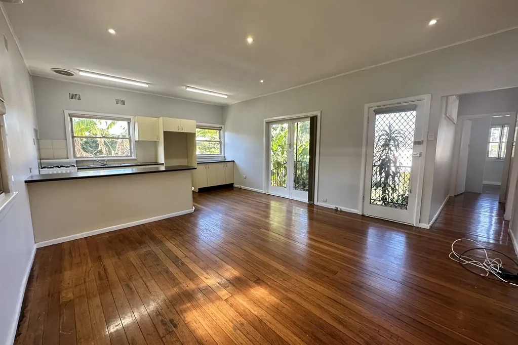 FAMILY HOME IN QUIET LOCATION !!