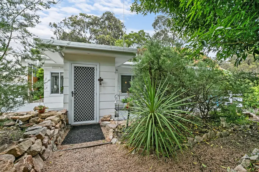 Kalimna 3 Bedroom Attention Investors!