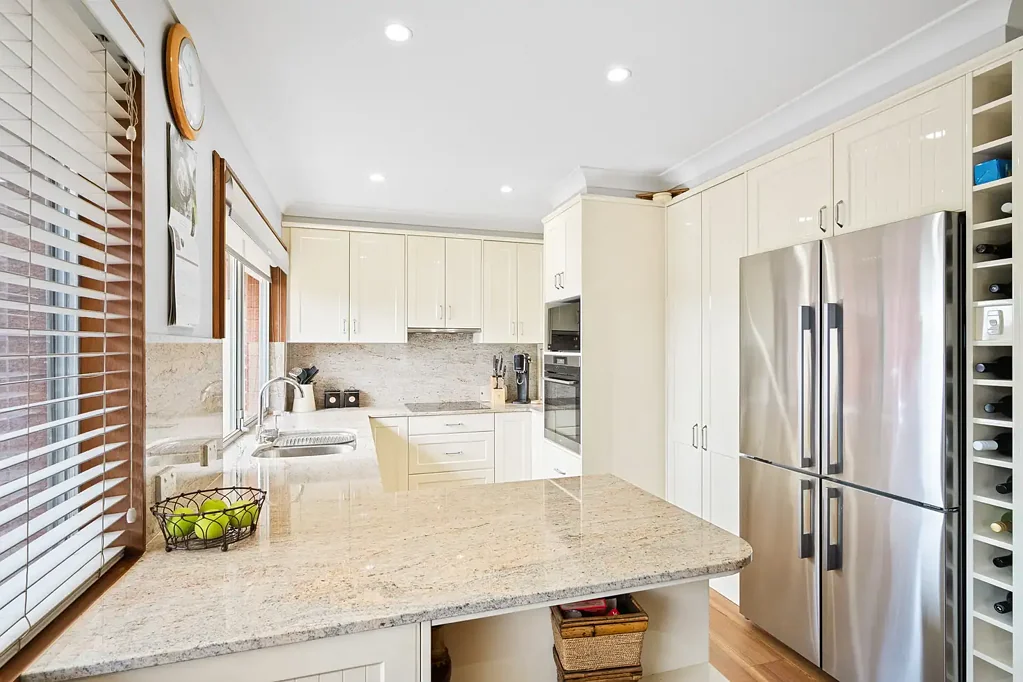 Narara 4 Bedroom The Ultimate Family Surprise - Huge Workshop, Dual Living & More!