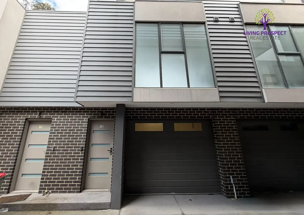 SHARED ACCOMODATION!! AN OPPORTUNITY TO SAVE $$ - UTILITIES PROVIDED