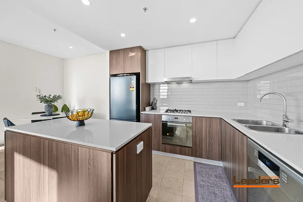 Liverpool 2 Bedroom Panoramic North & East Views – Forever Uninterrupted !