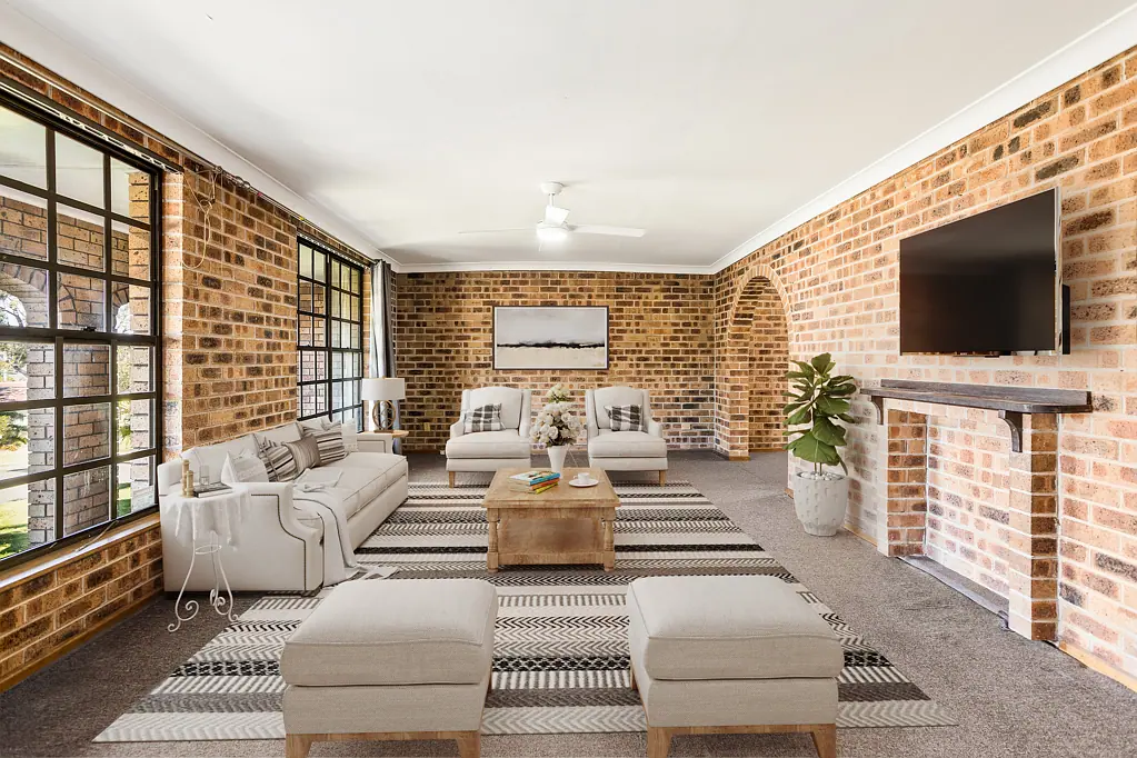 8 Gray Avenue, Mount Warrigal, NSW 2528