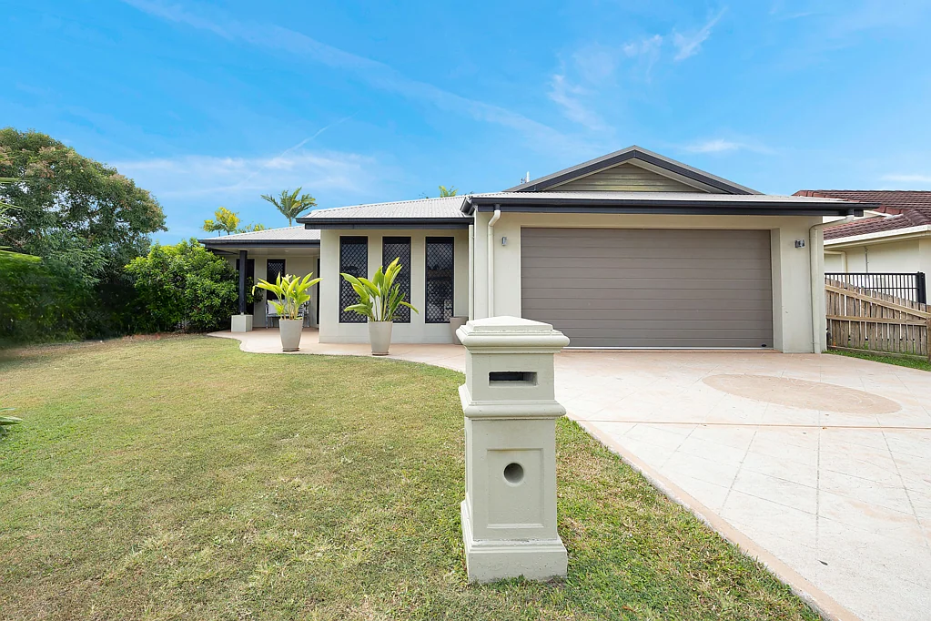27 Victor Avenue, Glenella, QLD 4740