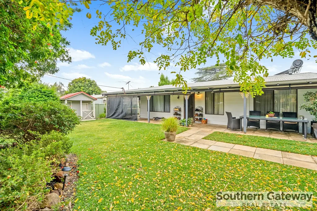 Serpentine 4 Bedroom CHARMING COUNTRY LIVING IN THE HEART OF SERPENTINE
