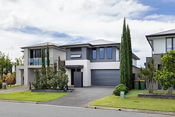 16 Citron Crescent, Helensvale