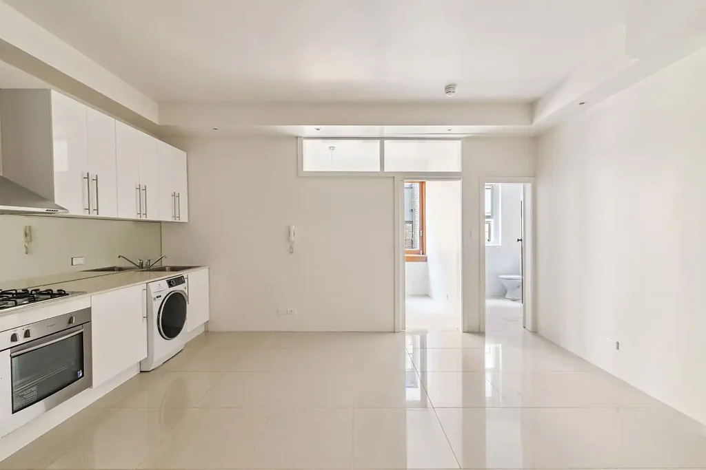 Freshly painted designer apartment in ‘Sandringham’