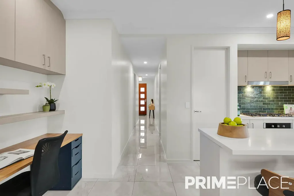 Spring Mountain 4房 精致的Highlands生活：极致私密与魅力 Sophisticated Highlands Living: Ultimate Privacy & Appeal