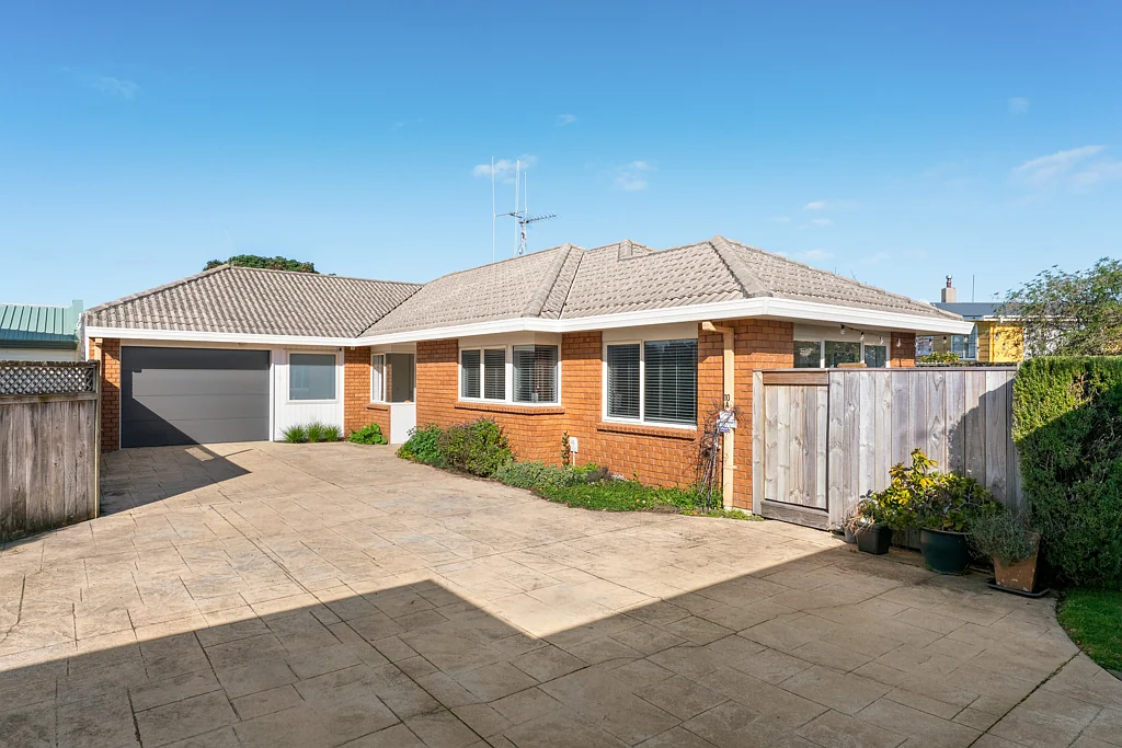Mount Maunganui 3 Bedroom Private, renovated and ready for you