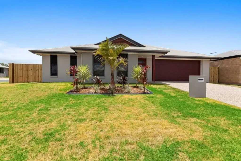 Caboolture 4Zimmer 4 BEDROOMS / 3 LIVING AREAS / 600m2 LAND