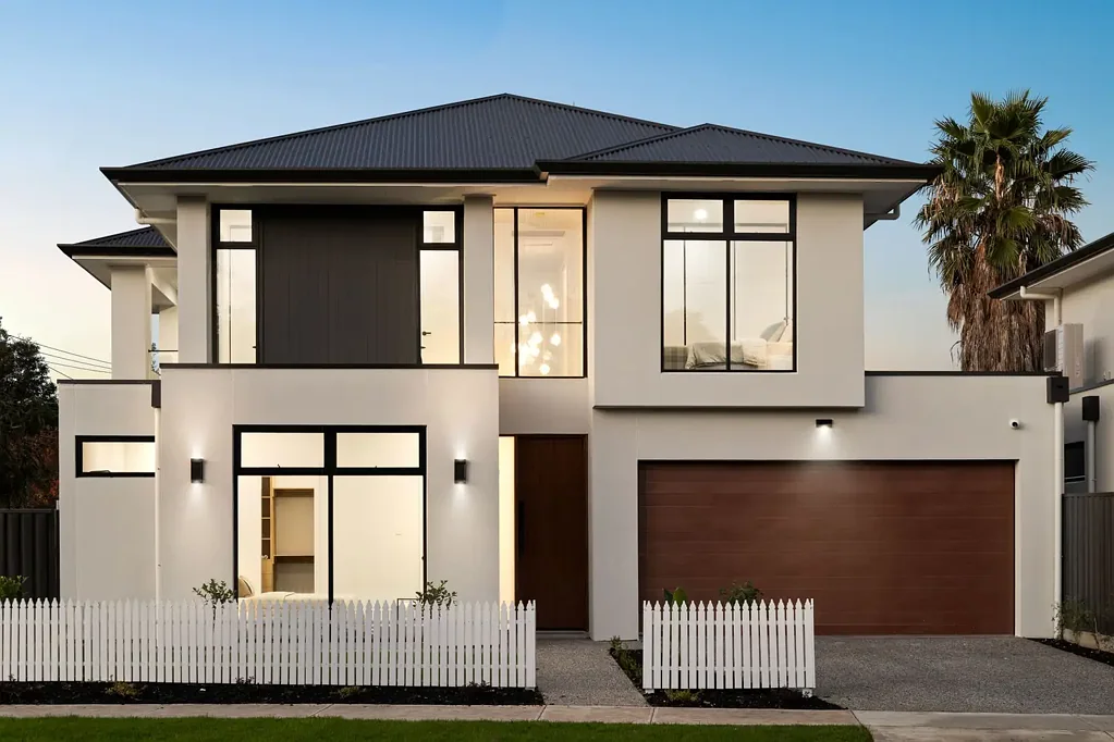 Felixstow 4房  High-Calibre Family Living with Sweeping Parkside Views.