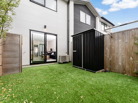 5/102 Millbrook Road, Henderson, Waitakere City