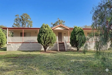Nundle 4 Slaapkamer Four bedroom house on acreage