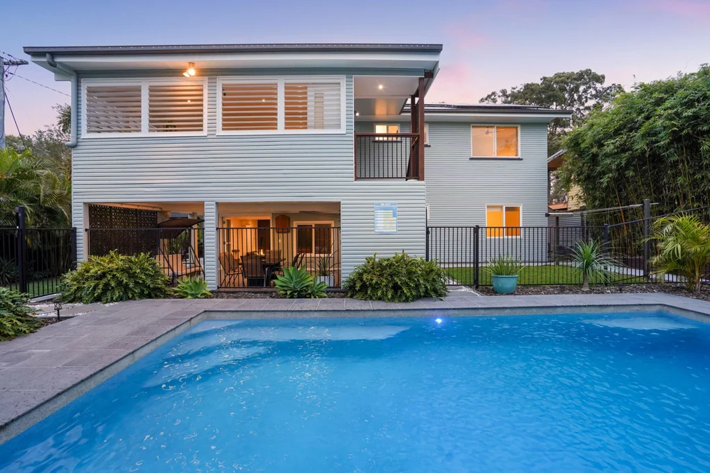 Chermside West 4chambre Spacious Parkside Living with Dual Living Potential
