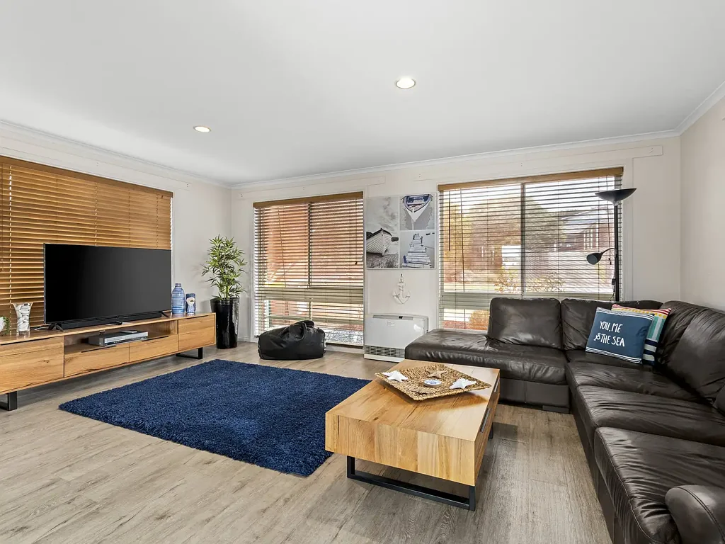 Fully Furnished Coastal Retreat – Short Term Lease Available