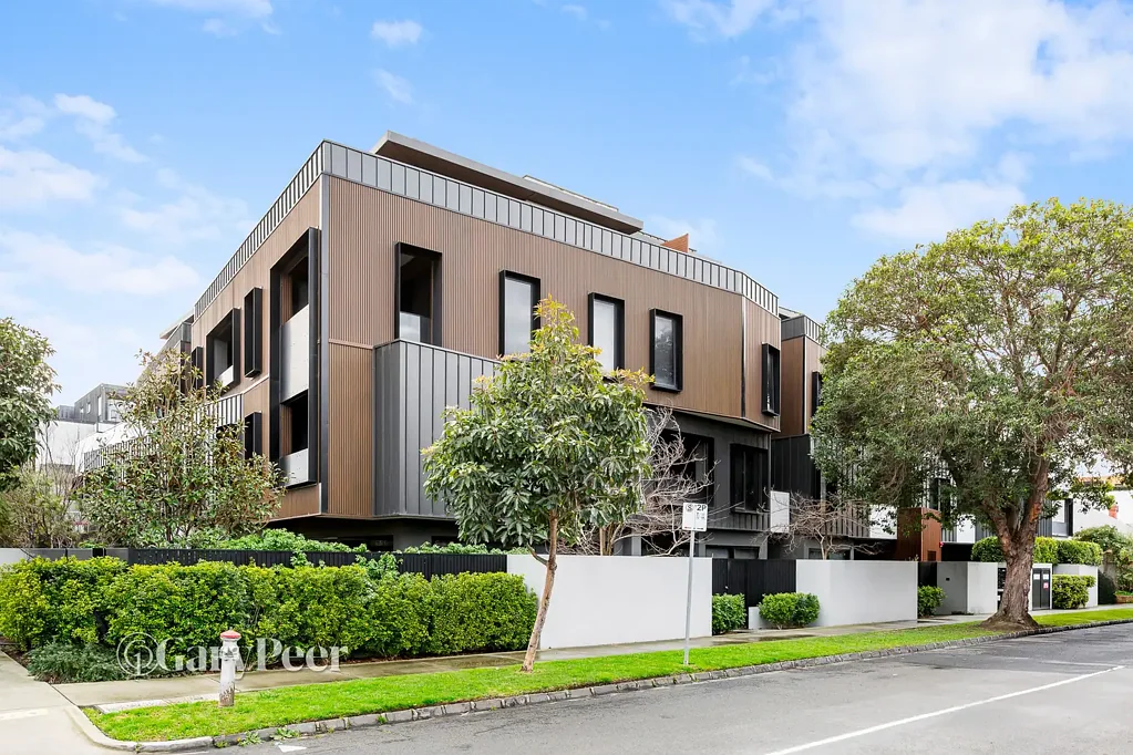 Carnegie 3房 奢华定义于空间、私密性与庭院魅力 Luxury defined by space, privacy & courtyard appeal