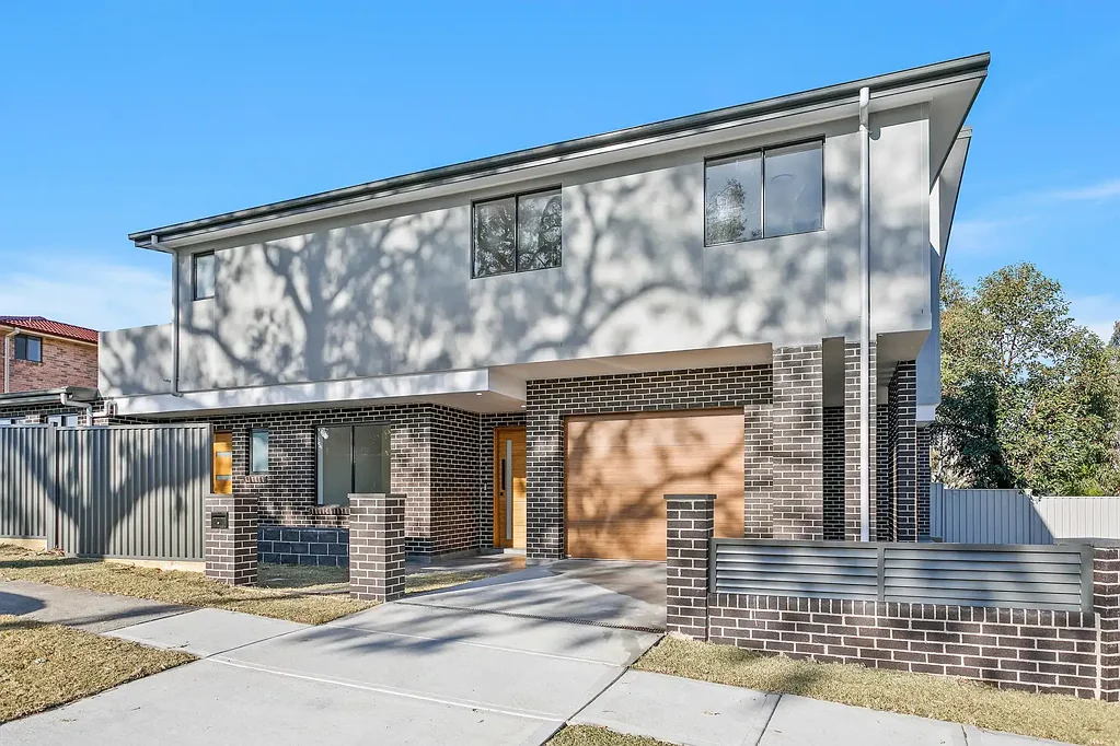 Modern Four Bedroom Duplex