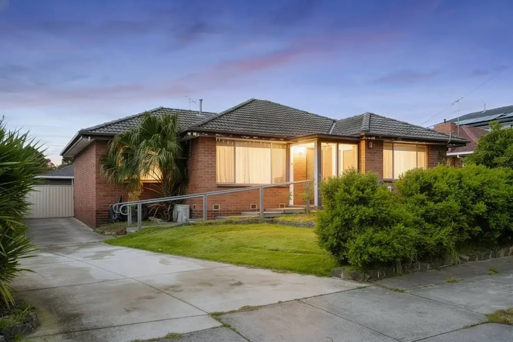 27 Hanleth Avenue, Springvale, VIC 3171