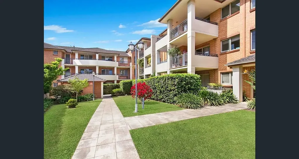 Convenience and Space-(DEPOSIT TAKEN- LEASED !!!)
